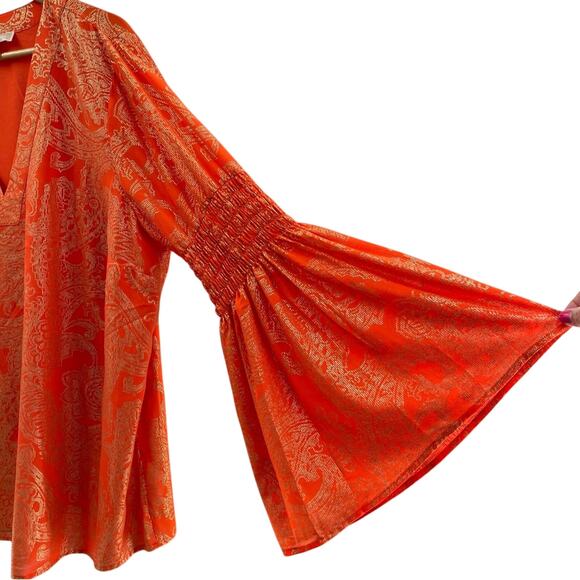 Michael Kors Poppy/Gold Samara Smocked Bell Sleeve Tunic Metallic Blouse Size 2X - Picture 5 of 13